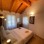 La Maison Vieille