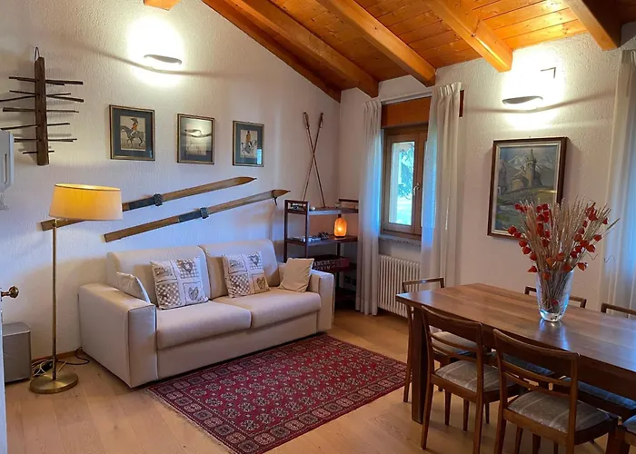 La Maison Vieille Apartment *